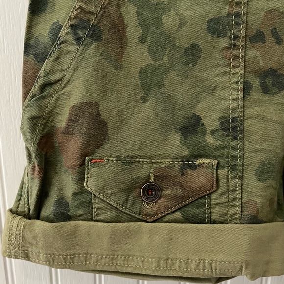ANTHROPOLOGIE “Wanderer Utility Shorts” - Picture 5 of 6